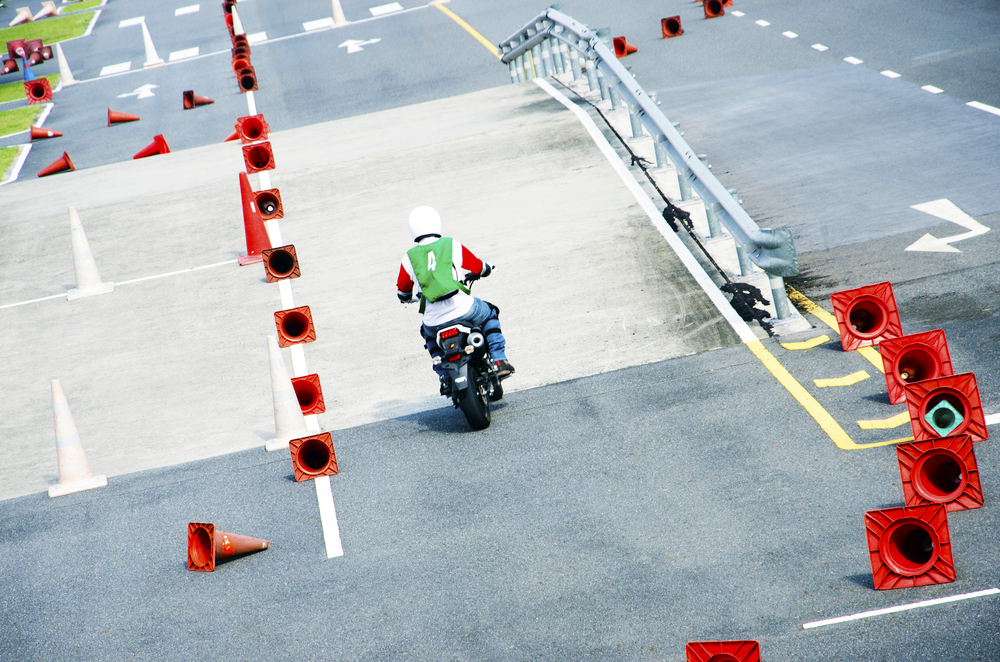 Moto école : comment ouvrir un centre en France ?