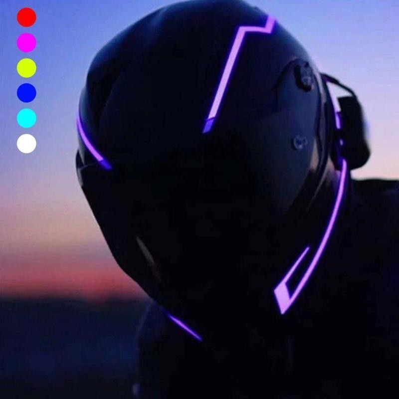 Bande réfléchissante sur casque moto : une sécurité en plus ? 