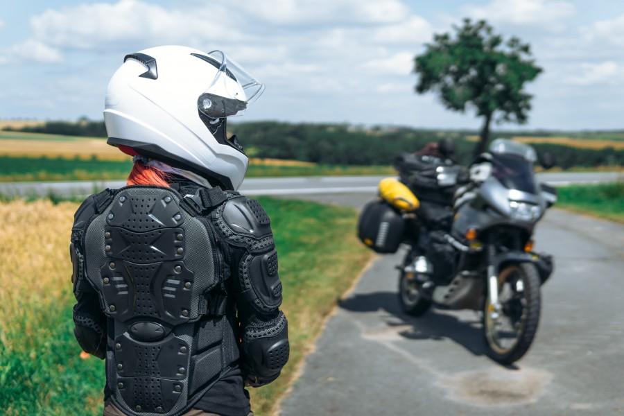 Moto sur route : quels équipements faut-il prévoir ?