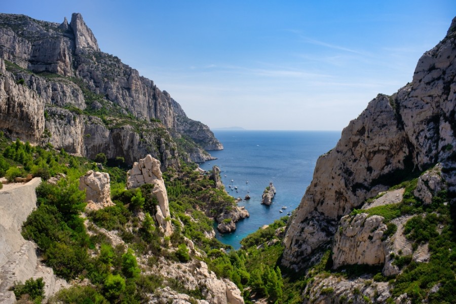 Quels sont les points d'intérêt le long de la route des crêtes de Cassis ?